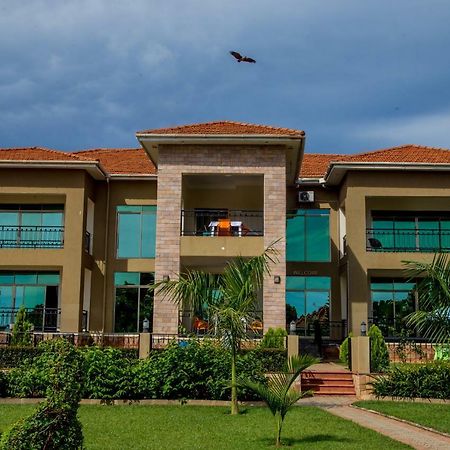 Lakepoint Villa Ентебе Екстериор снимка