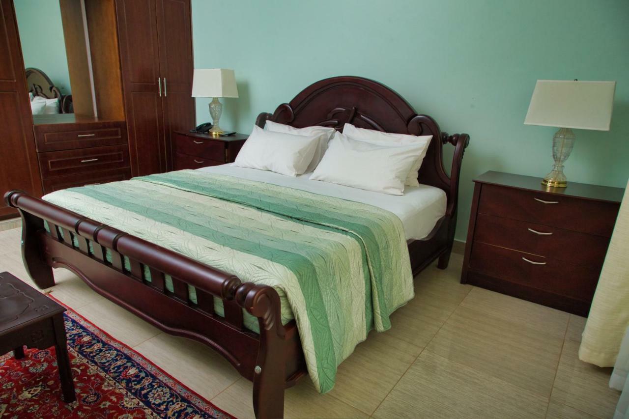 Lakepoint Villa Ентебе Екстериор снимка